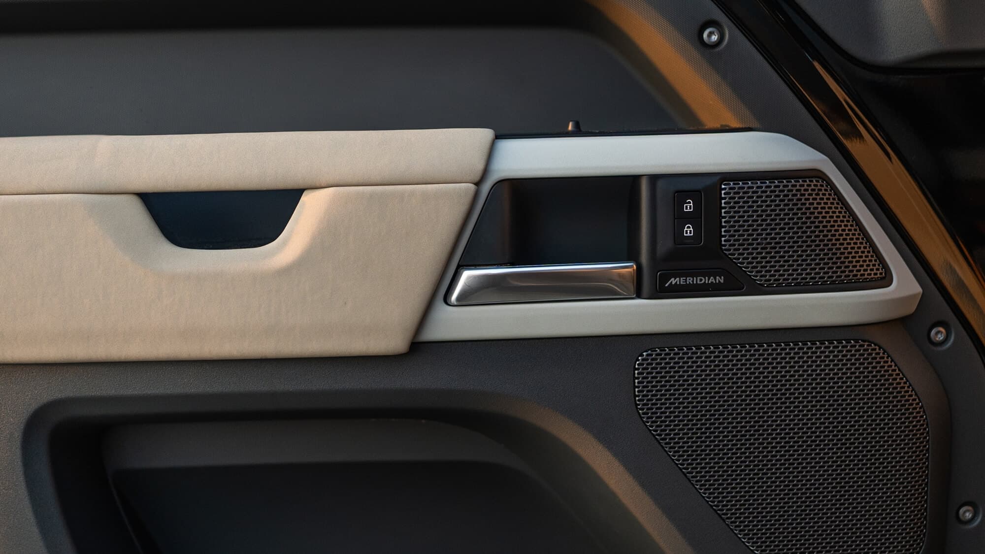 Range Rover Defender rent in Dubai