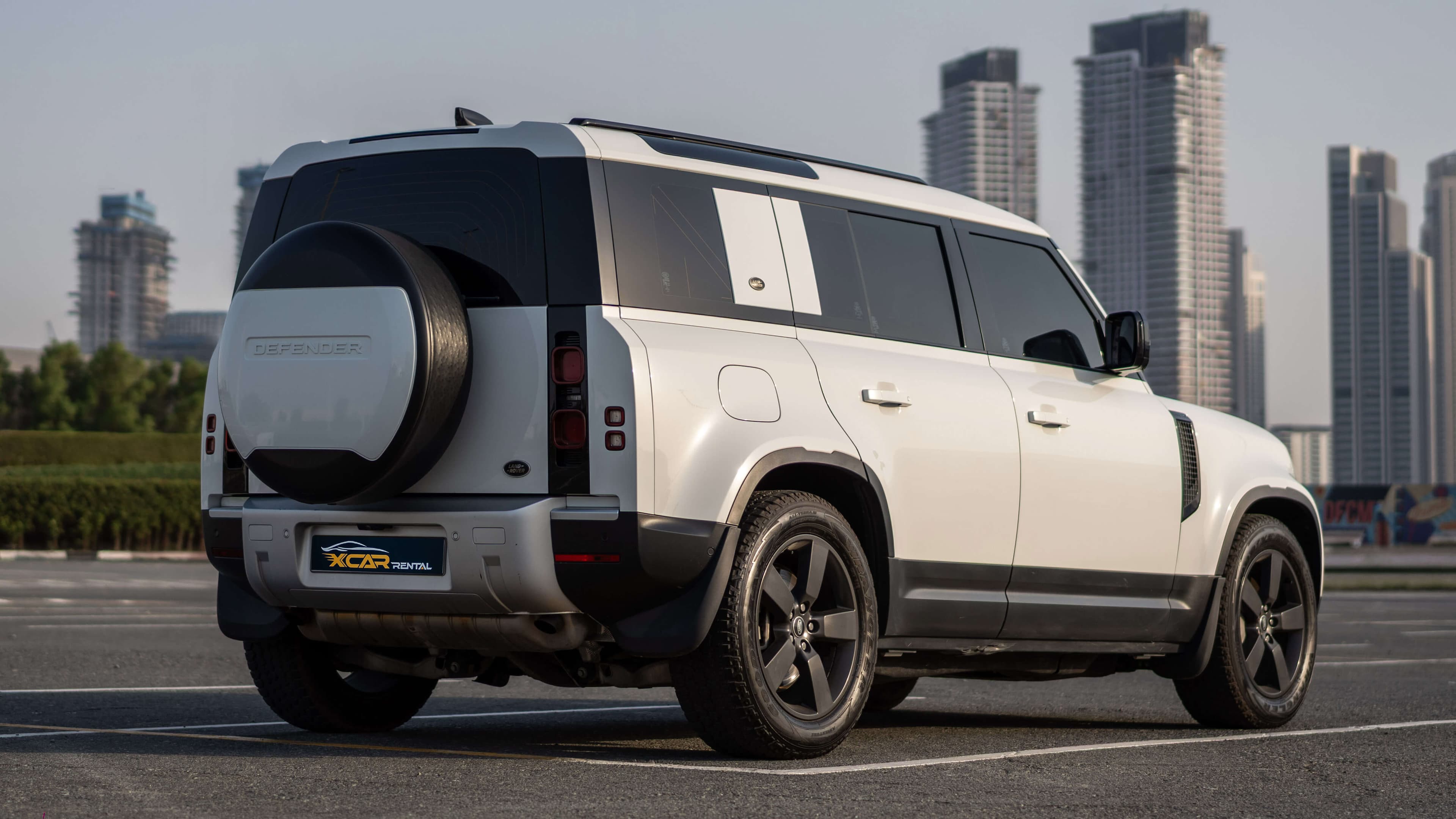 Прокат Range Rover Defender в Дубае